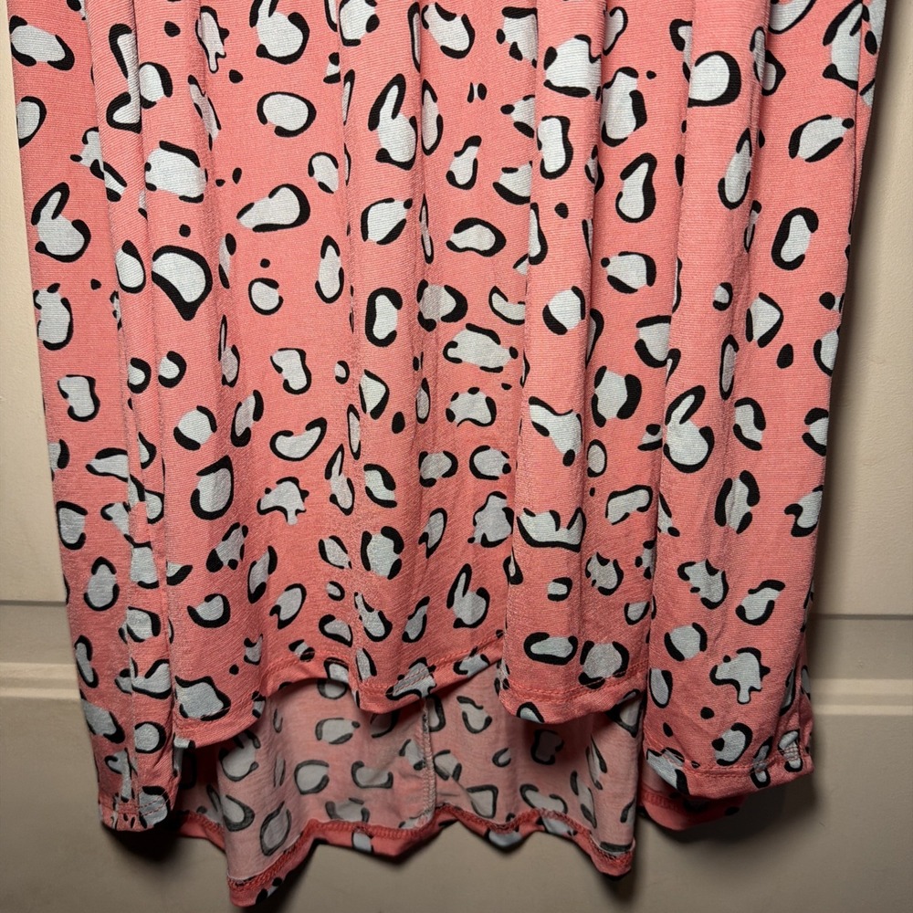 Heimish Pink Leopard Print Off Shoulder Top Size Small NWT - Picture 3 of 5